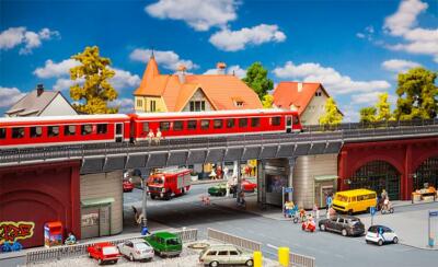 H0 S-Bahn-Stadtbrücke Neu Faller 120581-1/87 H0 S-Bahn-Stadtbrücke Neu Faller 120581-1/87