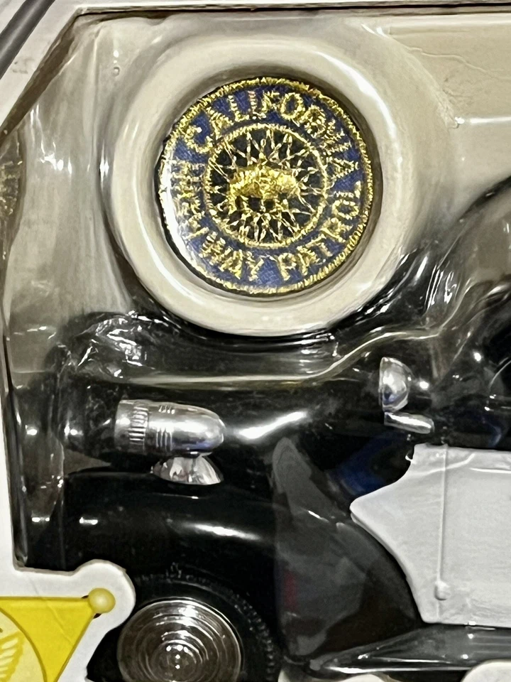 Liberty Classics 1936 Chicago Police Dodge  & 1940 Ford Sedan California Highway - Image 3 of 4