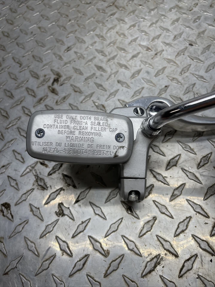 Suzuki Boulevard M50 Vz 800 2009 cilindro maestro de freno delantero Foto 3 de 4