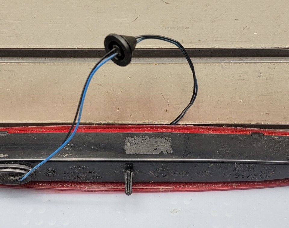 🔥0207 Buick Rendezvous Third Brake Light Upper Rear Tailgate Hatch