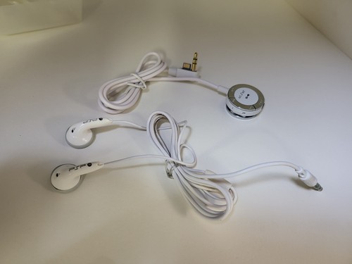 NEW Earbuds Earphones + Volume Remote Control for Sony PSP Slim 3000 or 3001 40P - Picture 5 of 10
