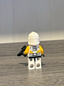 Lego Star Wars Minifigure 212th Clone Trooper Battalion Phase 2 Yellow (75013)