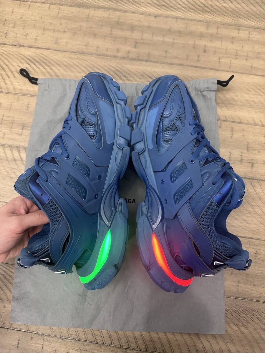バレンシアガ トラック トレーナー 42 led BALENCIAGA - 【新品 レア 完売品】Balenciaga トラックLED