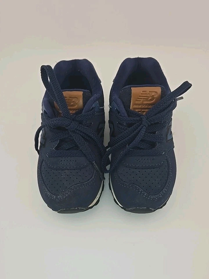 Zapatillas New Balance Niños Talla 5.5 KL574YTI Gamuza Azul Marino. Ver fotos Foto 2 de 4