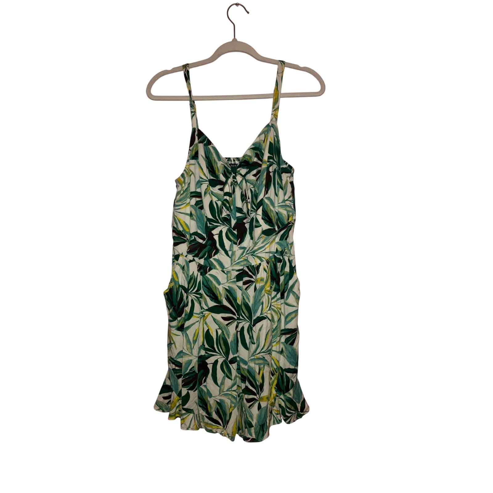 Torrid Tropical Leaf Print flounce hem romper size 0 (Large)
