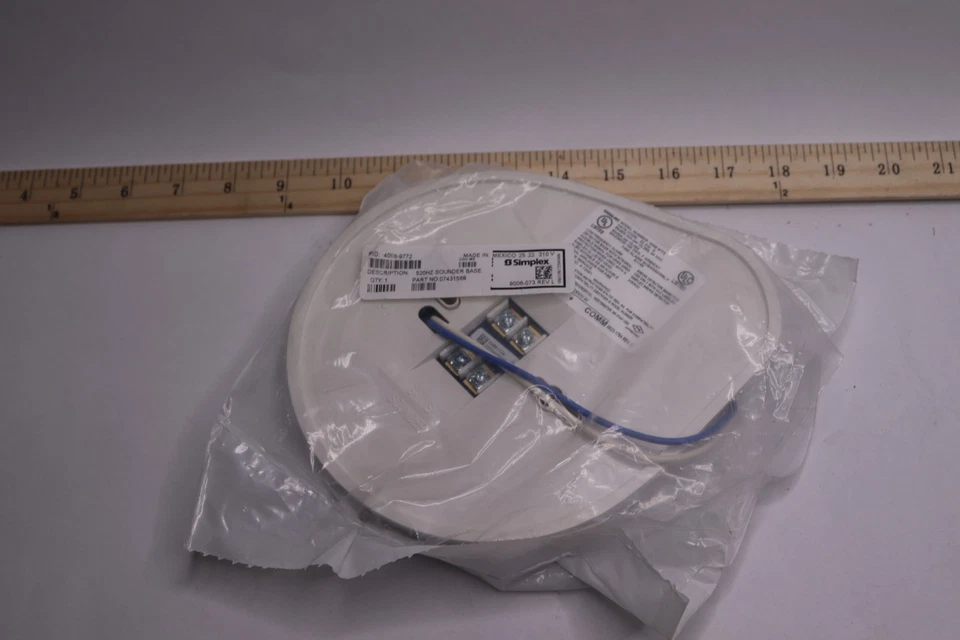 Simplex TrueAlarm Sensor Base w/ 520 Hz Sounder White 07431568 - Image 2 of 3