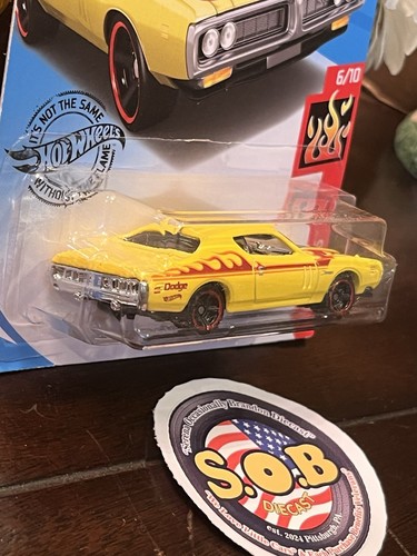 Hot Wheels 1971 Dodge Charger Yellow Diecast Sealed Used NM Condition - Picture 4 of 6