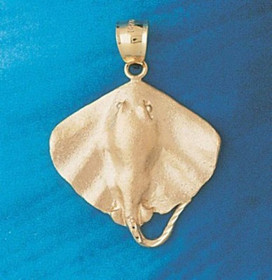 Stingray Fish Charm Pendant 14k Gold (5.2 Grams)