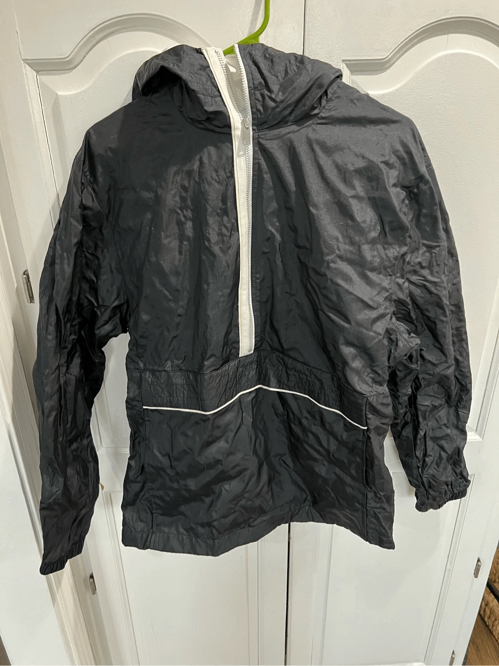 Nike Nylon Outer Shell Windbreaker Jacket Black Men’s Sz small DM6701-010