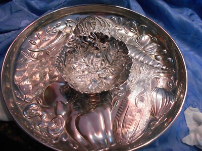 LENOX - VEGETABLE MEDLEY 15.5 ''ROUND METAL CHIP AND DIP BOWL