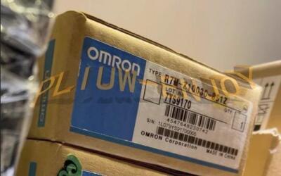 1PCS NEW Omron server motor R7M-Z10030-BS1Z