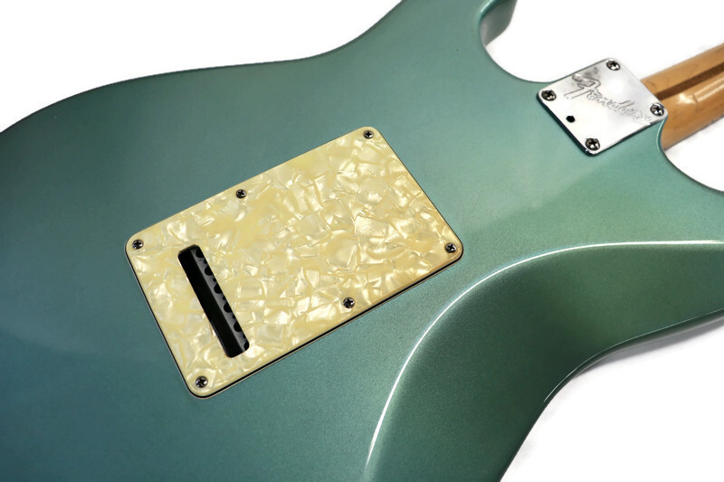 ギター Fender USA Stratocaster Standard 1997 1997 Fender American Standard Stratocaster in Candy Apple