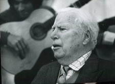 Charlie CHAPLIN BEAUTIFUL ORIGINAL PHOTOGRAPH with MANITAS by Lucien CLERGUE -7-