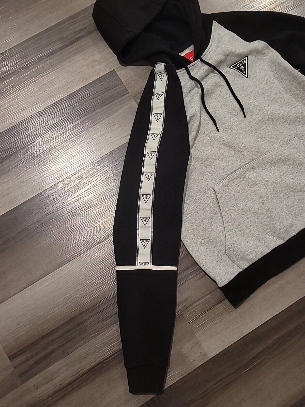 Guess logo hoodie pullover black&gray mens Medium… - image 6