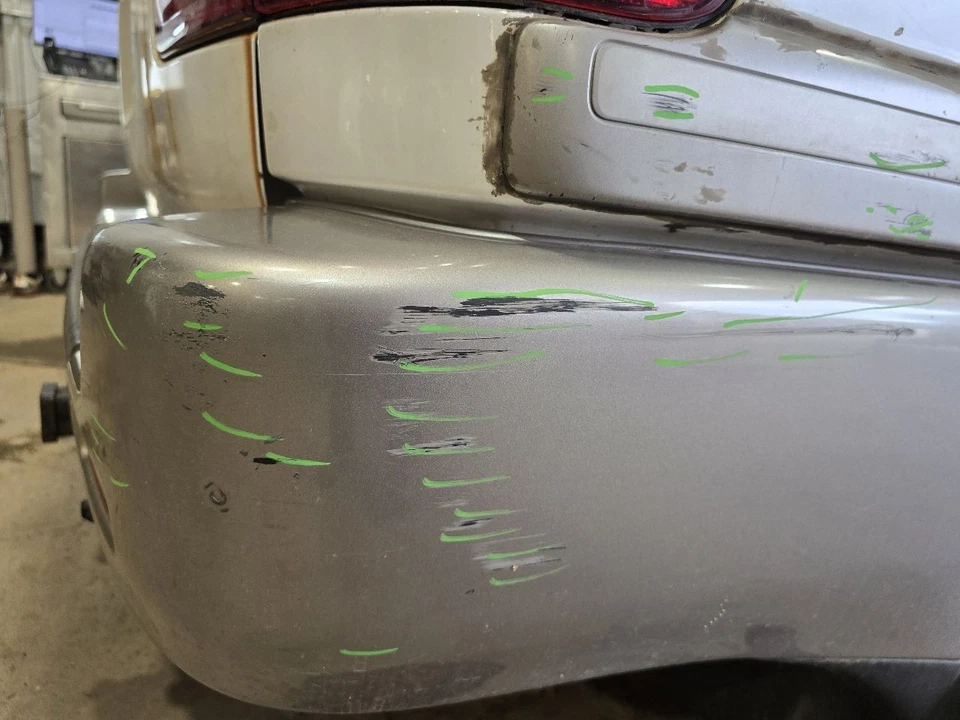 Parachoques trasero compatible con 98-02 LEXUS LX470 640106 Foto 3 de 4