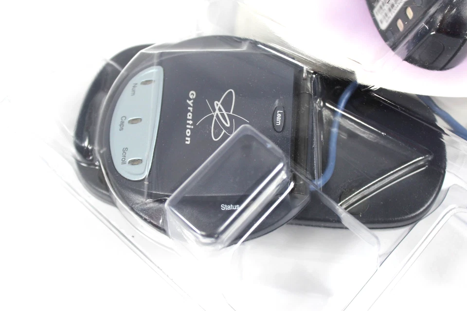 Gyration Ultra GP110 30ft Long-Range Wireless Optical Presentation Mouse w/ USB - Image 2 of 4