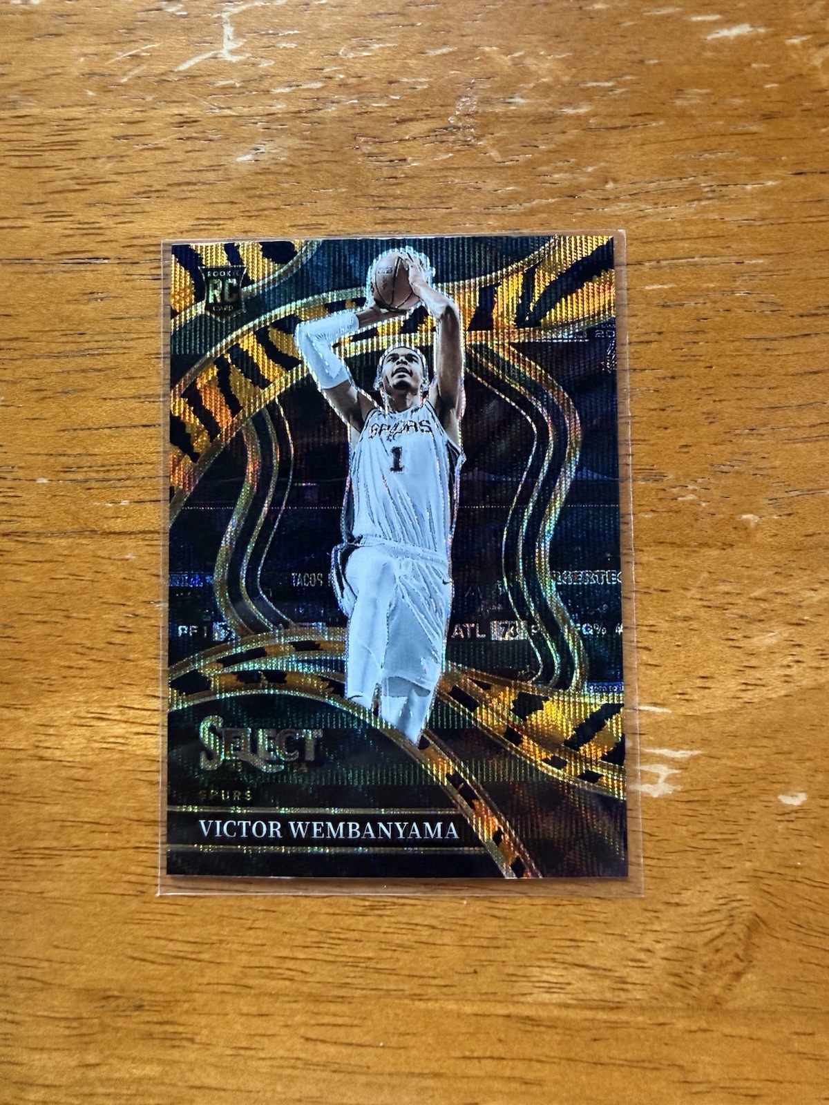2023 Panini Select Courtside Tiger Prizm Rookie Victor Wembanyama #288 SSP