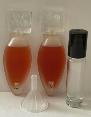 Vanderbilt 2 x 0.33oz Pure Perfume+Free 0.5oz Rollon & Funnel For Women 2 Pcs.