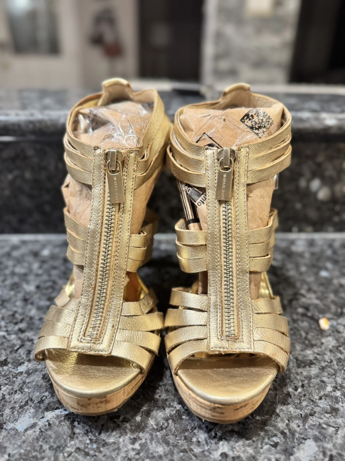 Donna MICHAEL KORS cinturino oro tacco 4 5" cerniera anteriore sughero plateau 6 5