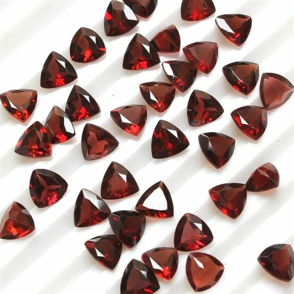 Wholesale Lot 6mm Trillion Cut Natural Mozambique Garnet Loose Calibrated Gems - Image 3 of 4