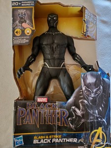 marvel black panther slash and strike black panther figure