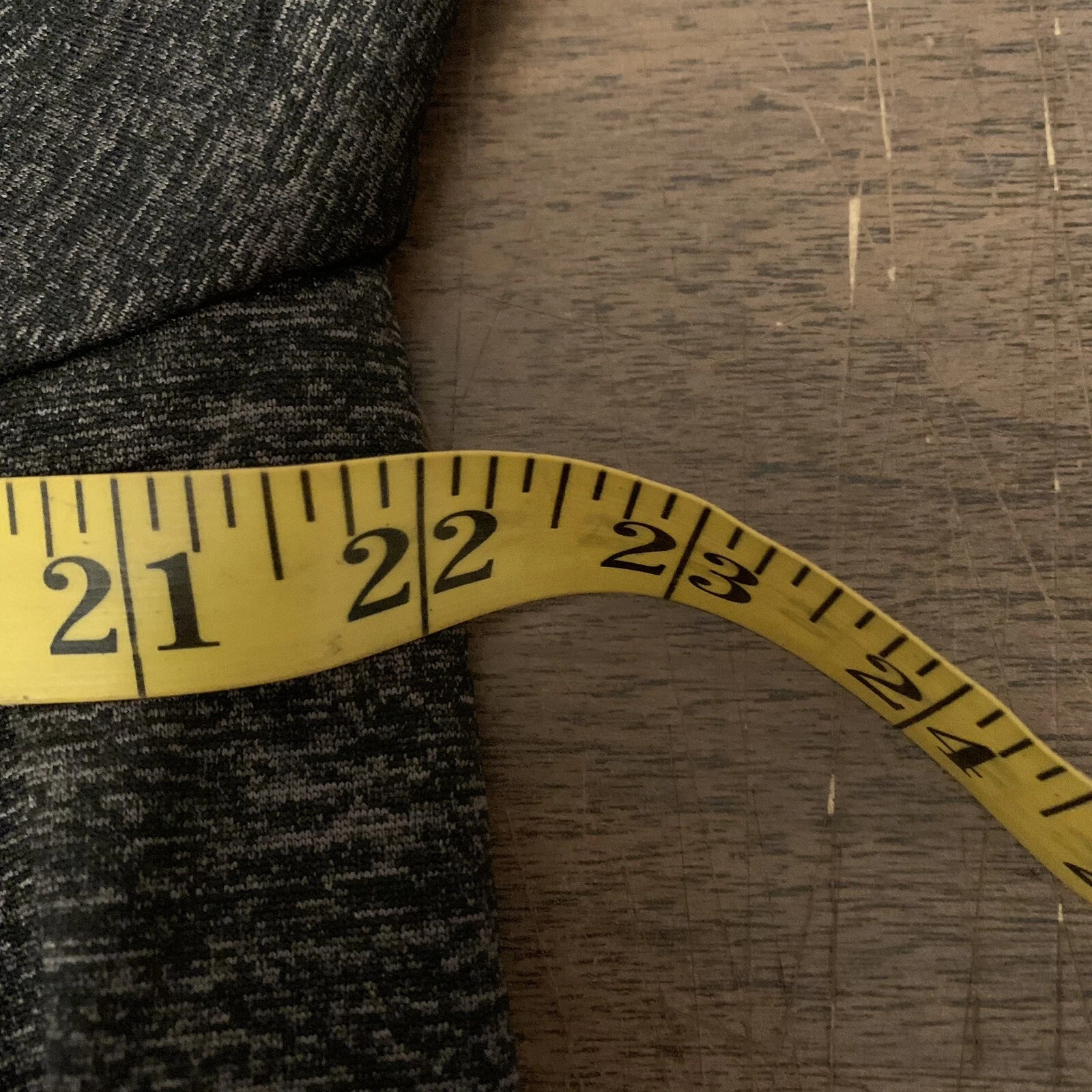 VETEMENTS Felpa donna con cappuccio media erica nera senior sul petto Sport Tek tasche canguro