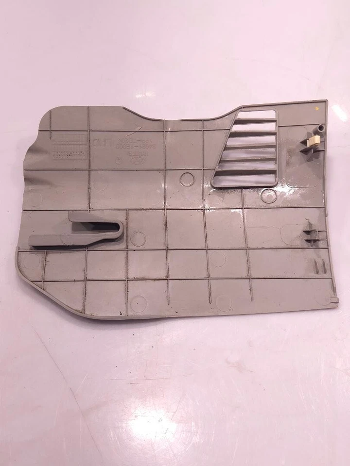 Hyundai Accent 2008 parte superior derecha pasajero tablero embellecedor cubierta OEM pieza usada Foto 3 de 4