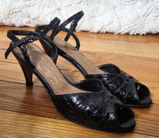 Vintage Thomas Cort Womens Heels Size 7.5 Narrow Black Patent Leather Pinup