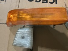 92-96 F-150 F-250 F-350 Bronco R/ H Passenger Turn Signal & Marker Light OEM