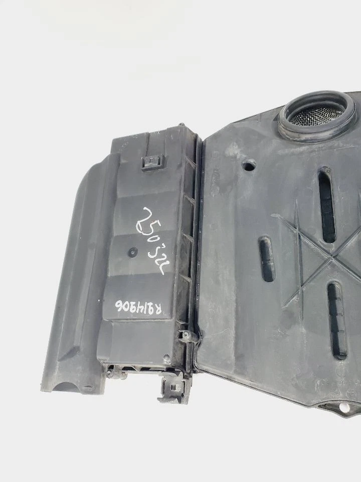 Filtro de aire Mercedes CLK500 2004 2005 2006 OEM 5,0 L Foto 2 de 4