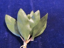 Vintage Green Leaves 12pc Bunch Millinery Artificial 2" slim Oval Leaf Lot Iw29