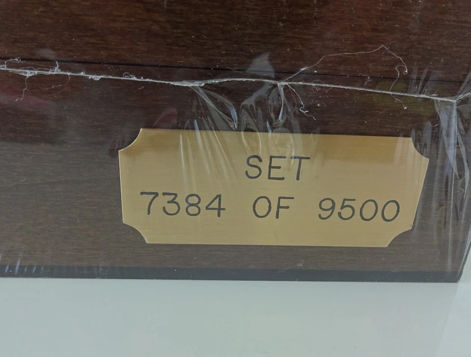 1992 Classic Four Sport Gold Limited Edition Set Shaq Autograph & Others /9500 - Image 4 of 4