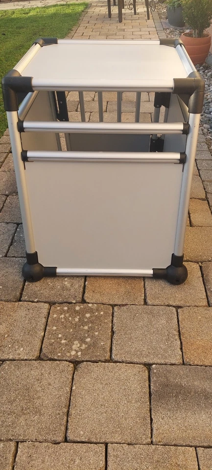 Trixie Hundebox, Alu, Größe S                46 X 56 x 60 cm, nur 3x gebraucht - Bild 3 von 3