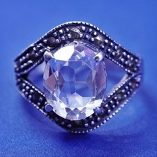 Size 9, vintage Sterling 925 silver handmade ring with Cz and marcasite around