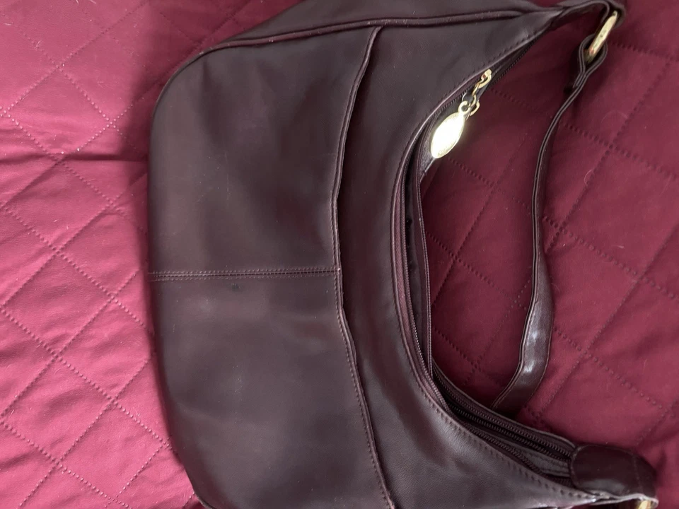 Bolso de Hombro Mediano Vintage Etienne Aigner Cuero Borgoña Marrón Cremallera Foto 3 de 4