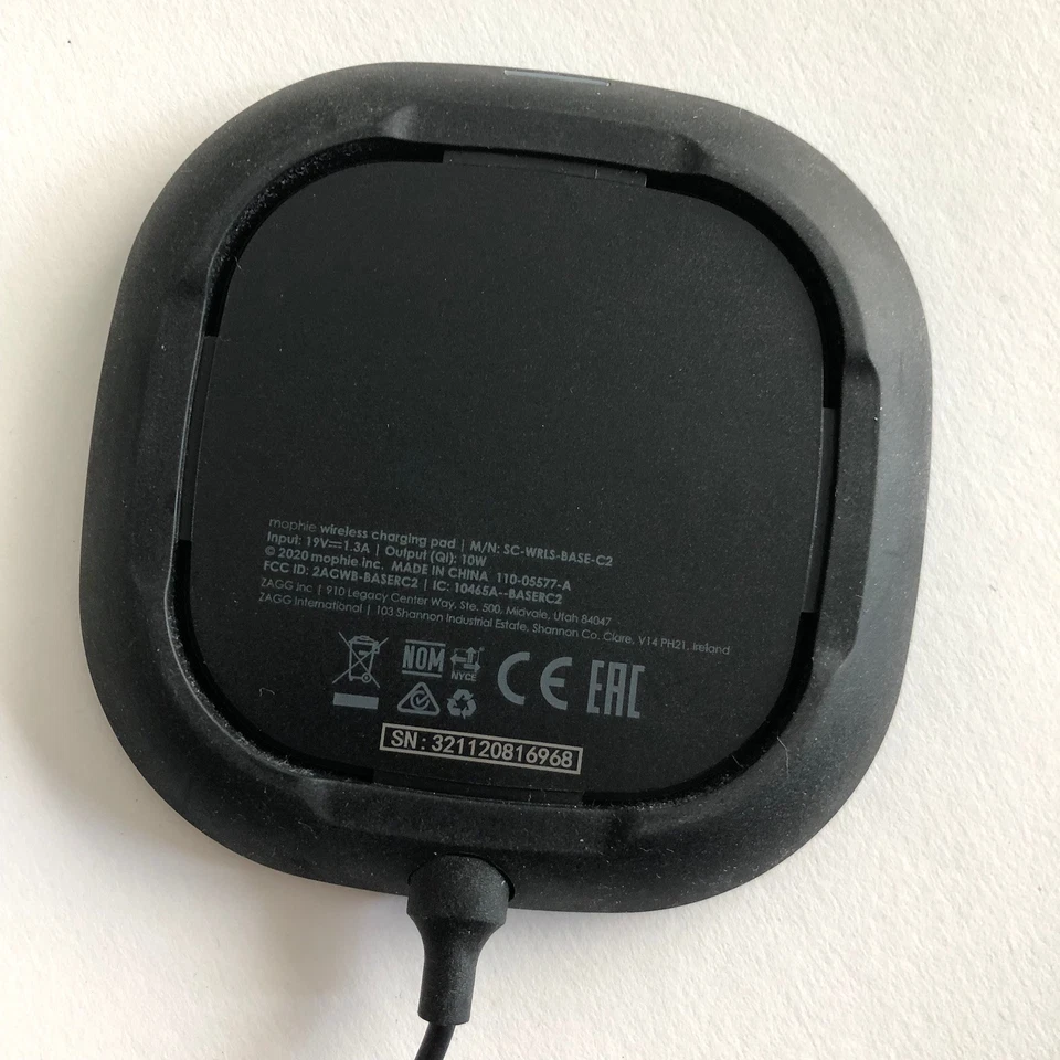 Mophie Wireless 10W Charging Pad | Qi-Certified Fast Wireless Charger – Black - Image 4 of 4