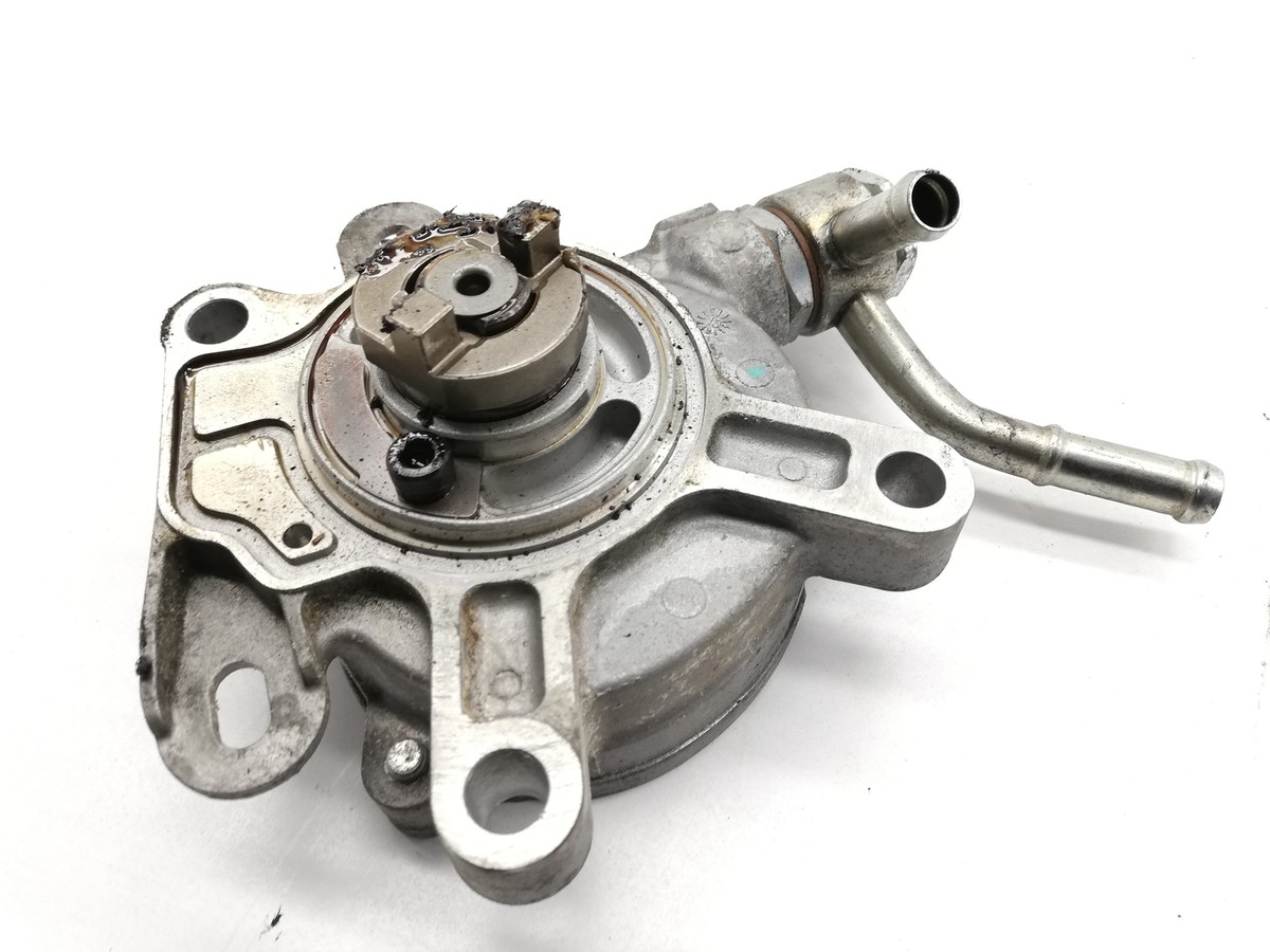 MAZDA CX-3 DK Vacuum Pump PE0-18G00 2015 14731565 | eBay