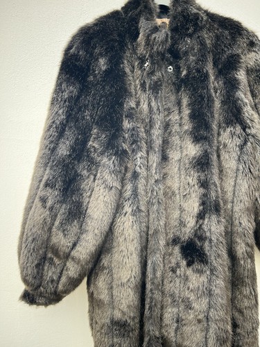 Pelliccia In Lana E Cashmere Vintage - Foto 2 di 7