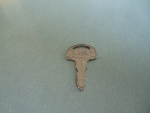 NOS OEM Suzuki Ignition Pre-Cut Key # 340 - Picture 2 of 2