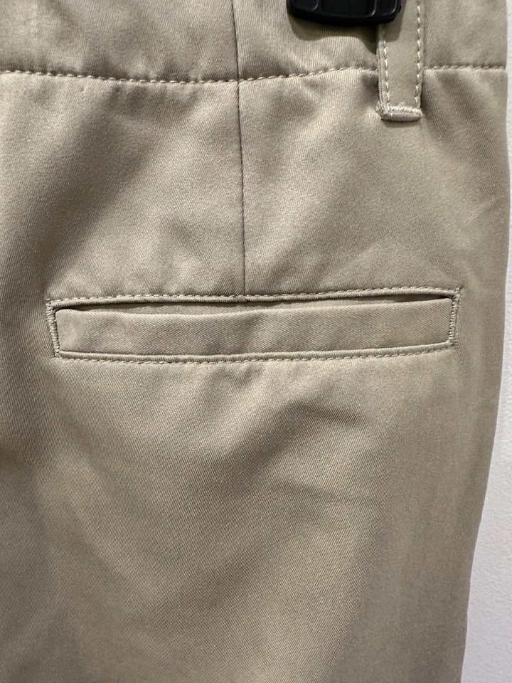 Class/Club Modern Fit Beige Pants Size 12. Excellent Condition! - Image 4 of 4