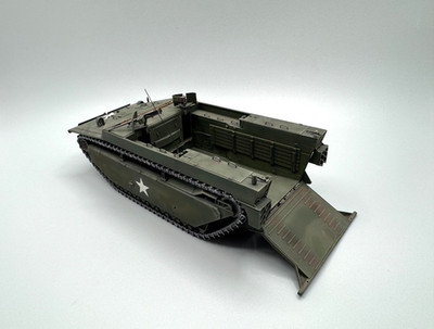 1:35 WWII US AFV LVT-4 Water Buffalo Landungsboot - pro built