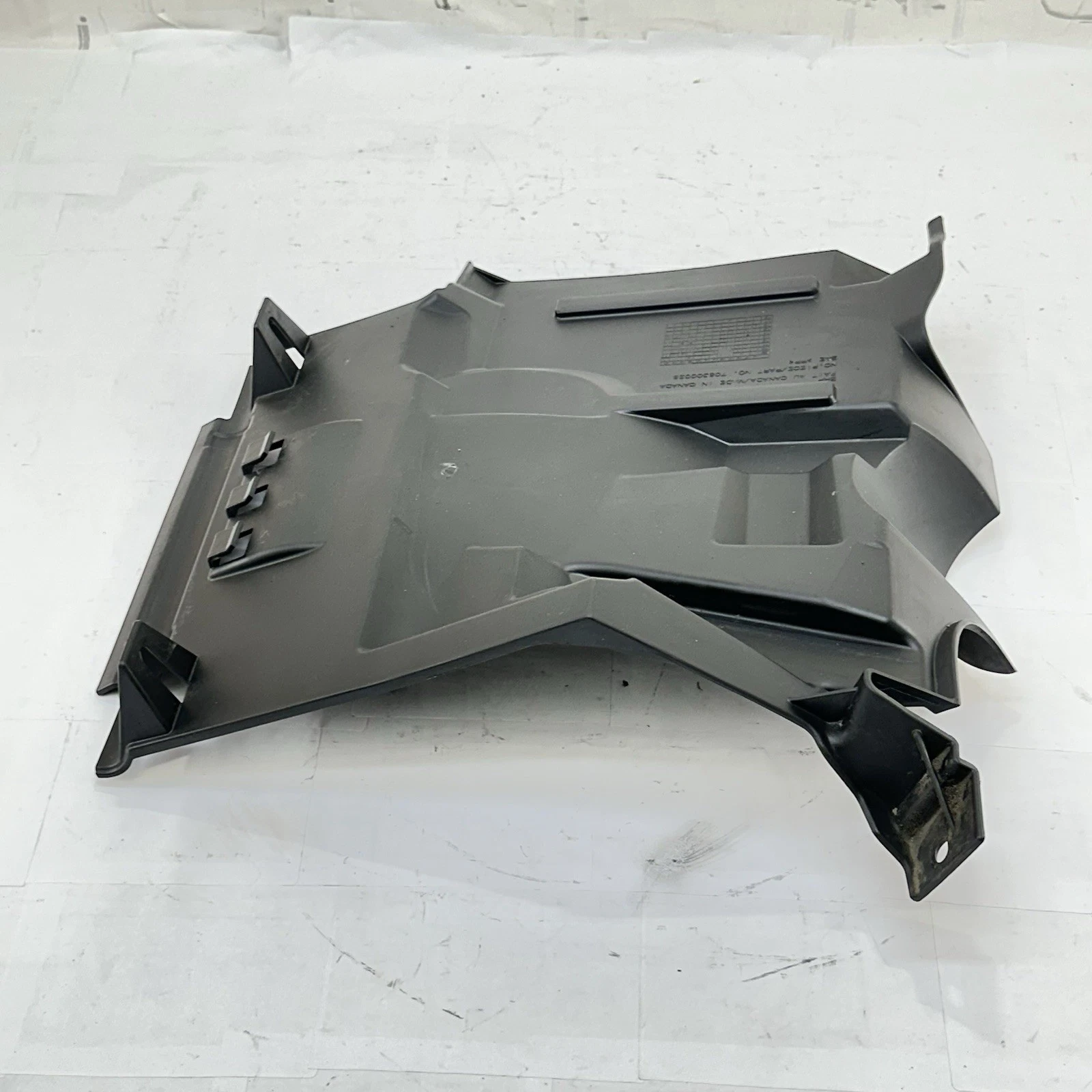 2016 CAN-AM Spyder RT Cubierta De Rueda Trasera Undertail Panel Cowl