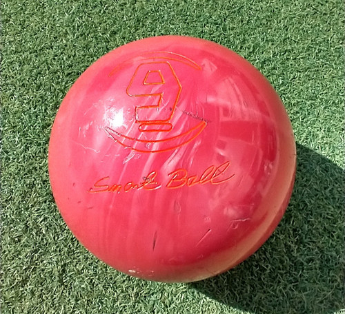 AMF XTREME SMALL "9" SMART BALL BOWLING BALL 10 LBS. ORANGE - GOOD CONDITION