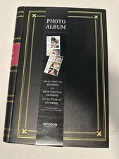 Pinnacle Photo Album Holds 300 Photos