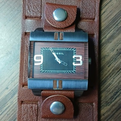 Vintage Fossil JR-9370 BAW Quartz men's Watch. 