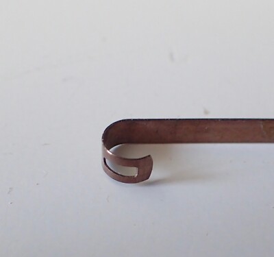 Ressort Pour Réveil - Dimensions : 4x20.40x0.20 Mm - Neuf Sans étiquette - Générique