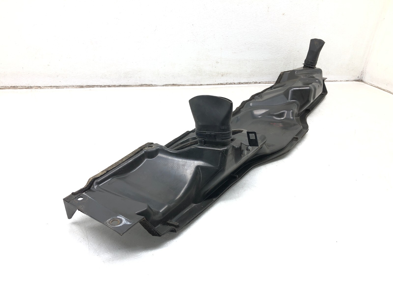2008-2019 MASERATI GRANTURISMO S M145 FRONT WINDSHIELD COWL DRAIN TRIM PANEL OEM