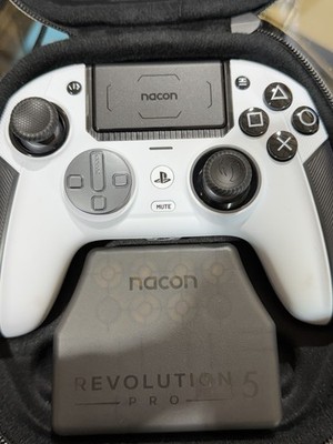 Nacon Revolution 5 Pro Wireless Controller PS5 PS4 PC White w Case NCAS33
