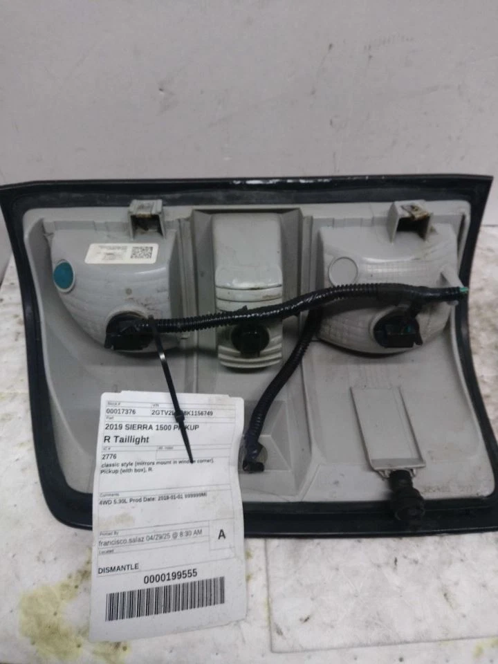 Passenger Tail Light Classic Style Pickup Fits 16-19 SIERRA 1500 PICKUP 444258 - Image 2 of 4