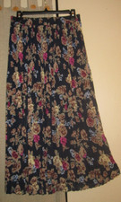M Medium skirt maxi pleat floral sheer light semisheer vintage Sag Harbor
